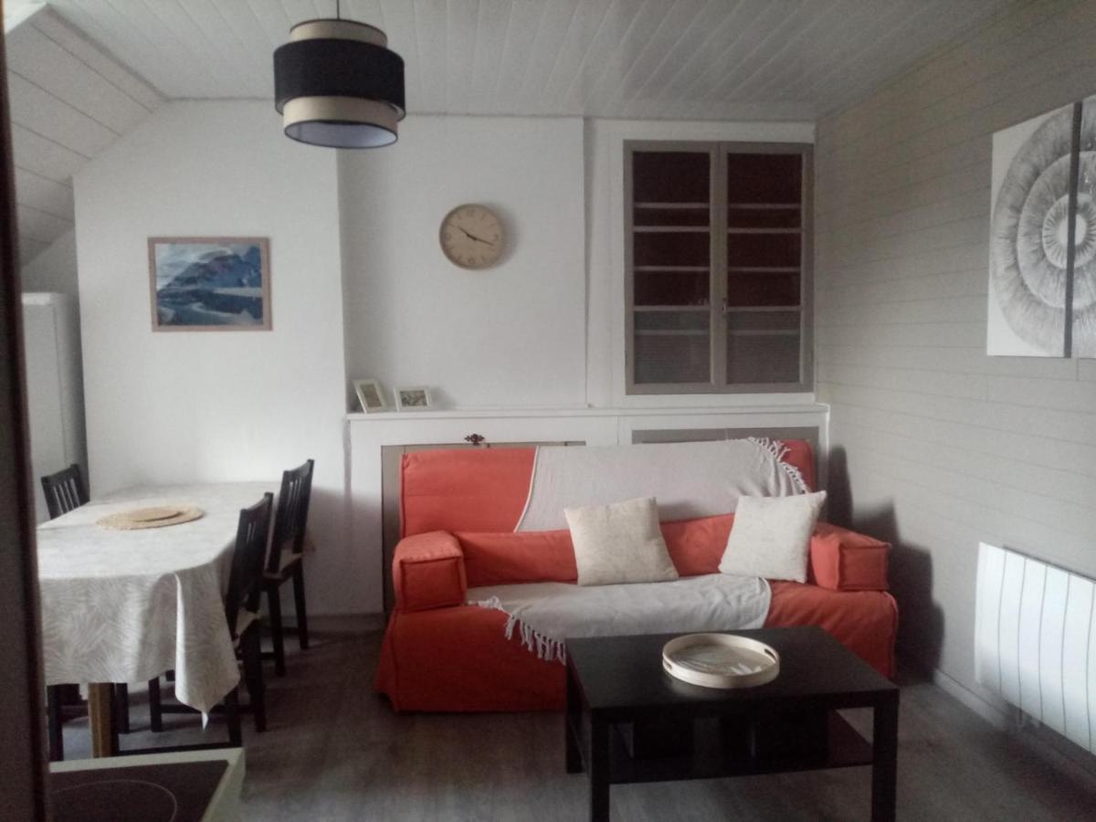 Charmant Appartement Au Centre De Баньер-де-Бигор Экстерьер фото